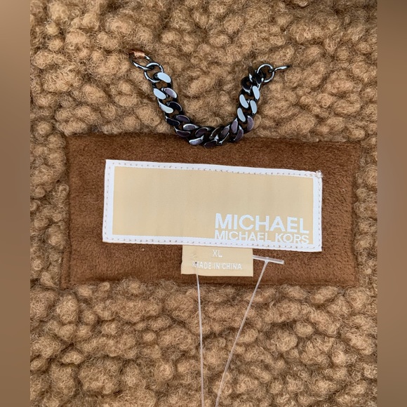 NWT MICHAEL KORS Faux Fur Brown Coat Snap Close Large Pockets Logo on Sleeve XL - Picture 16 of 16